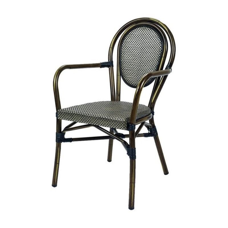 Una silla con asiento y reposabrazos negros sobre un fondo blanco.