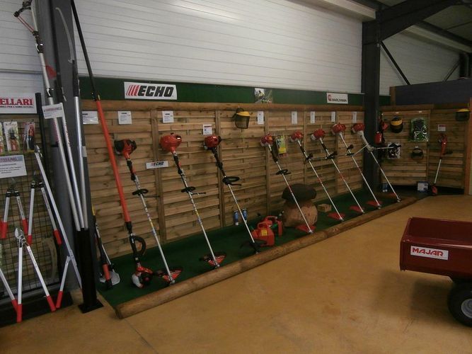 Rayon présentant des débroussailleuses