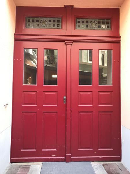 Malerei Anstrich Hoftor