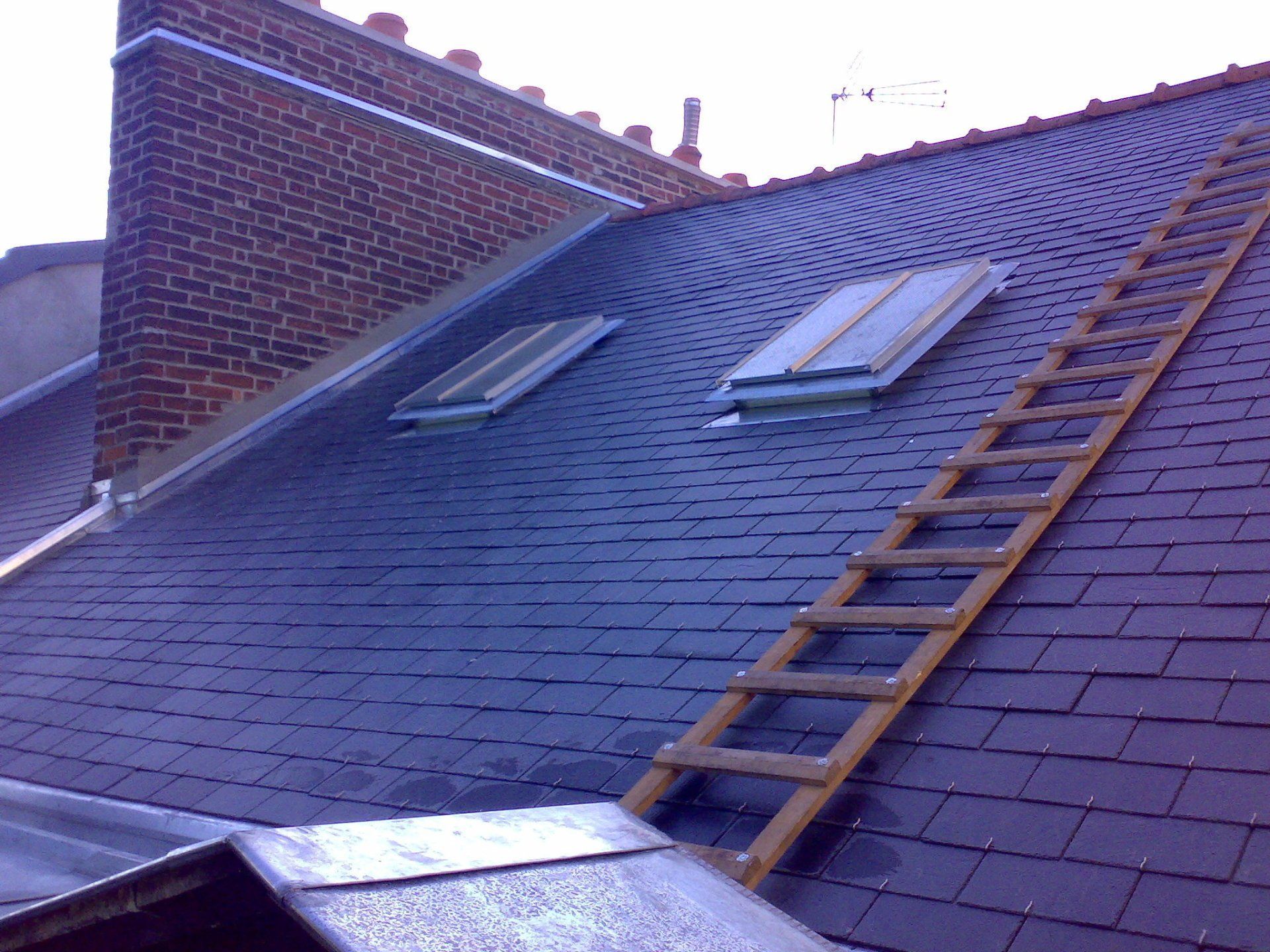 Toiture ardoise fenêtre de toit