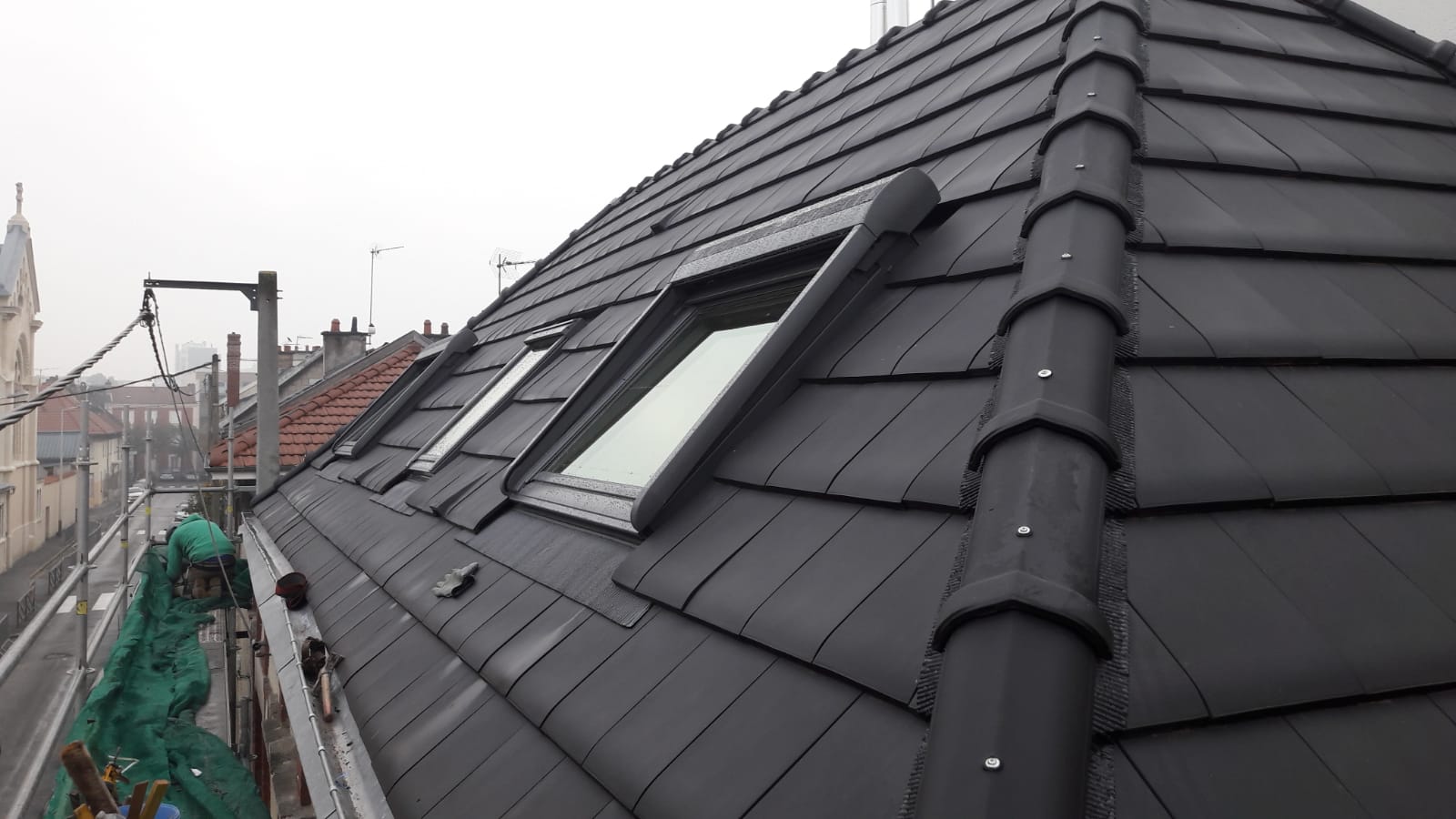 Tuiles couleur ardoisée