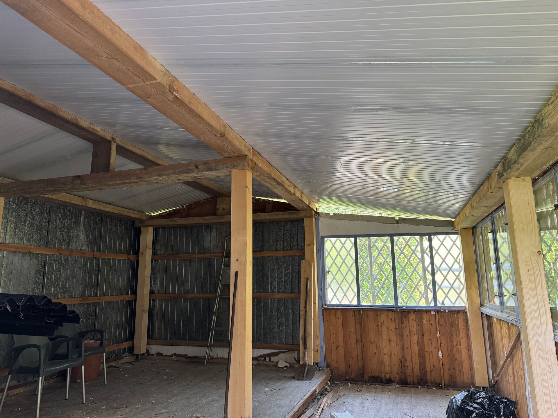 charpente et panneaux sandwich vue intérieure