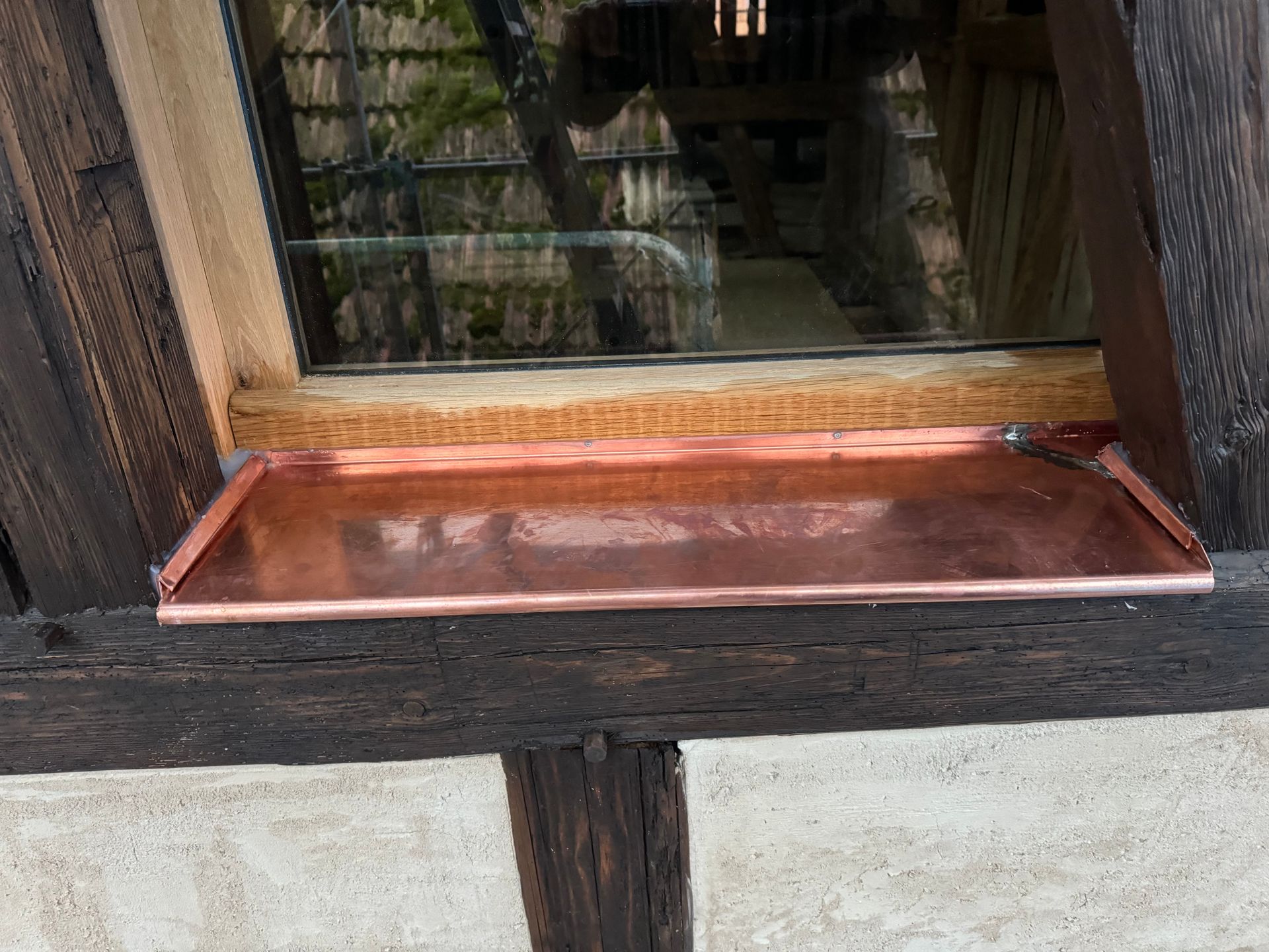 Pliage et saoudage de cuivre