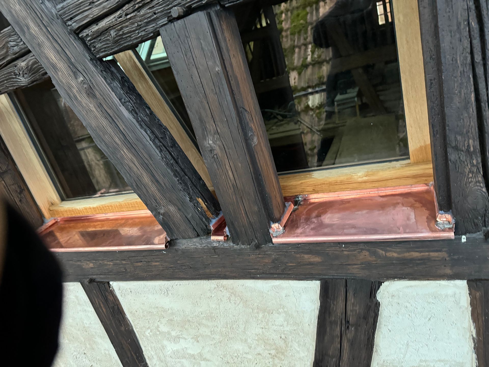 Détails de tablette en cuivre