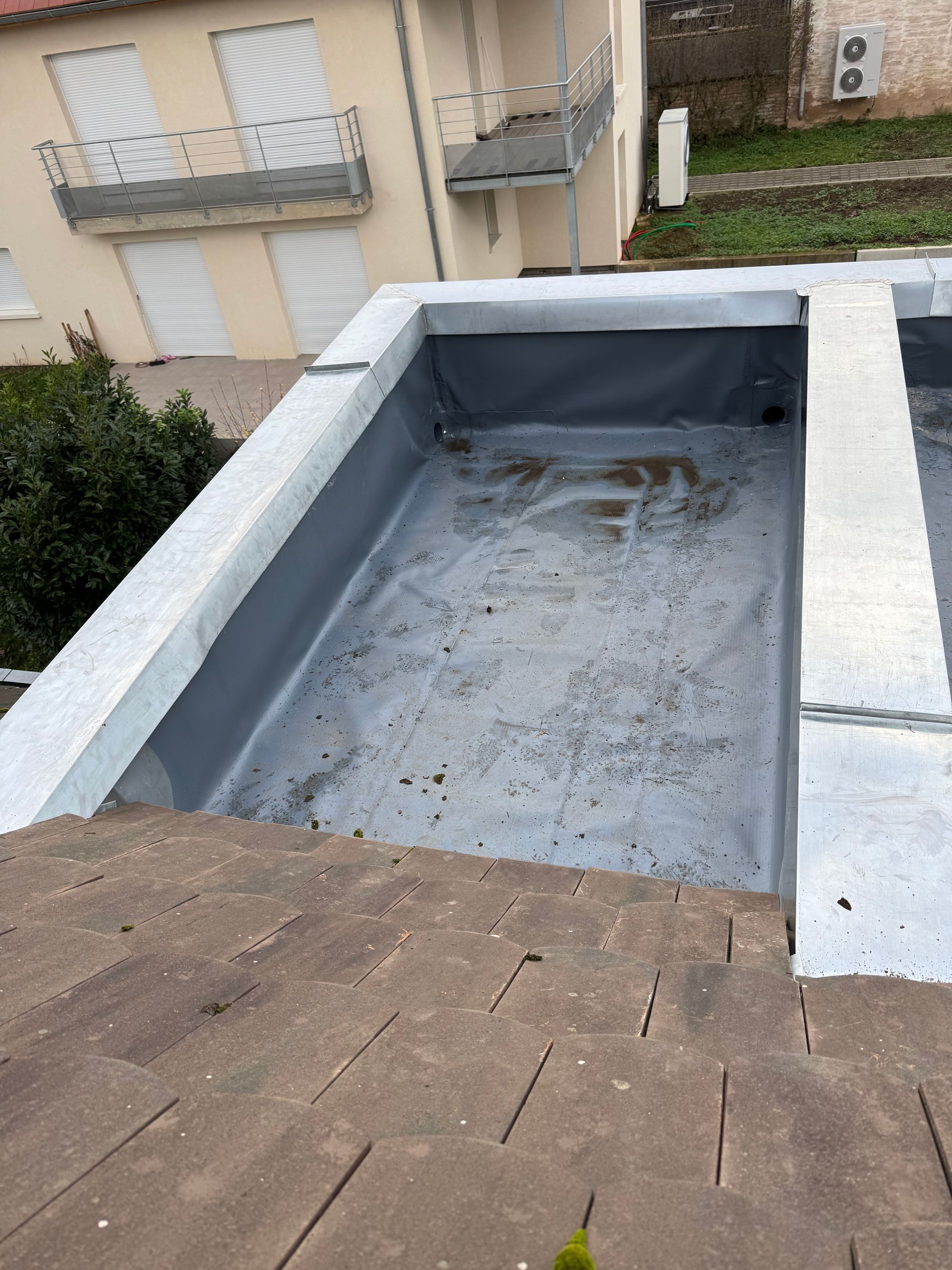 Membrane PVC avec couvertine zinc