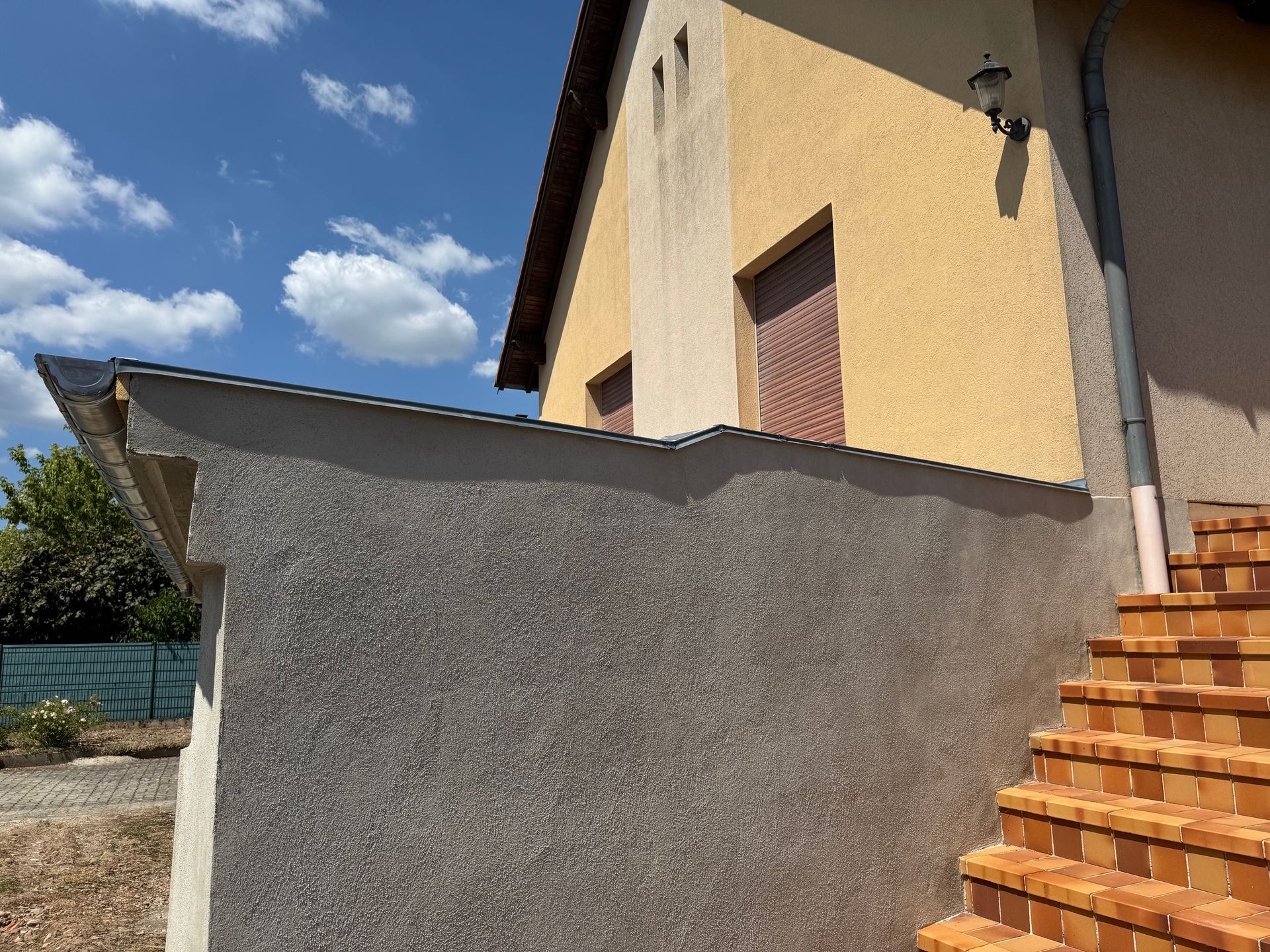 Mise en étanchéité d'un joint mur / toiture