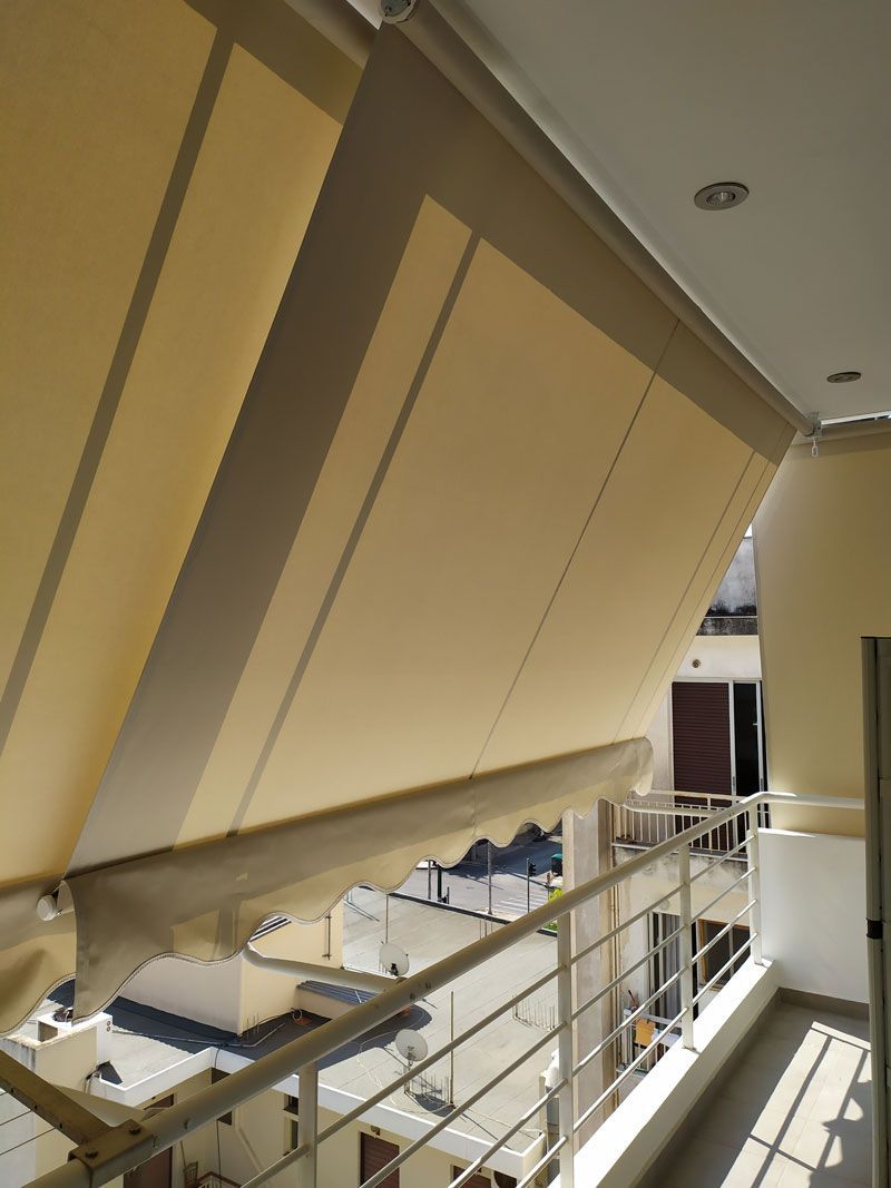 Τέντες με αντηρίδες