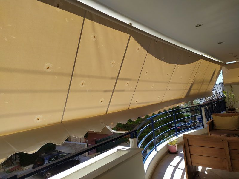 Τέντες με αντηρίδες