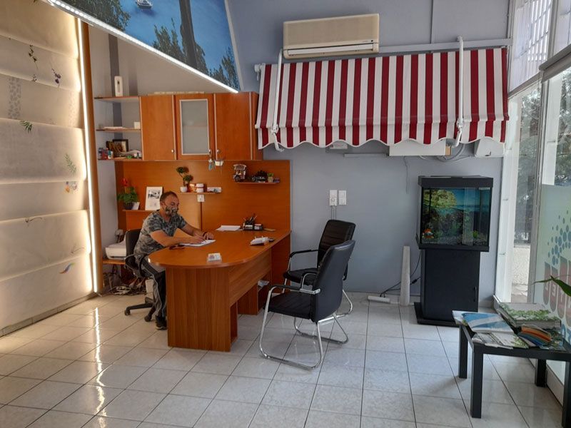 Τέντες με αντηρίδες