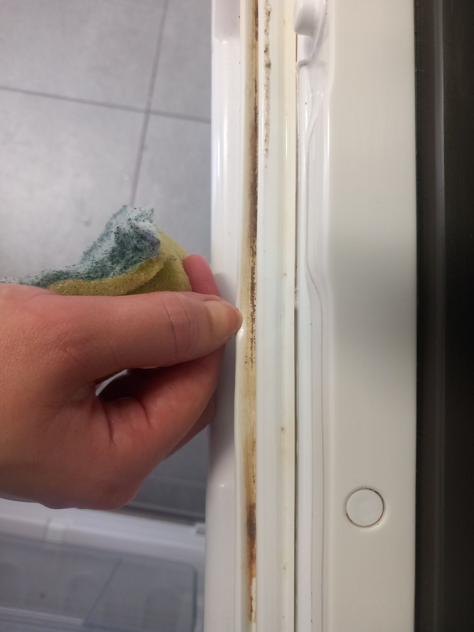 Fensterrahmen reinigen