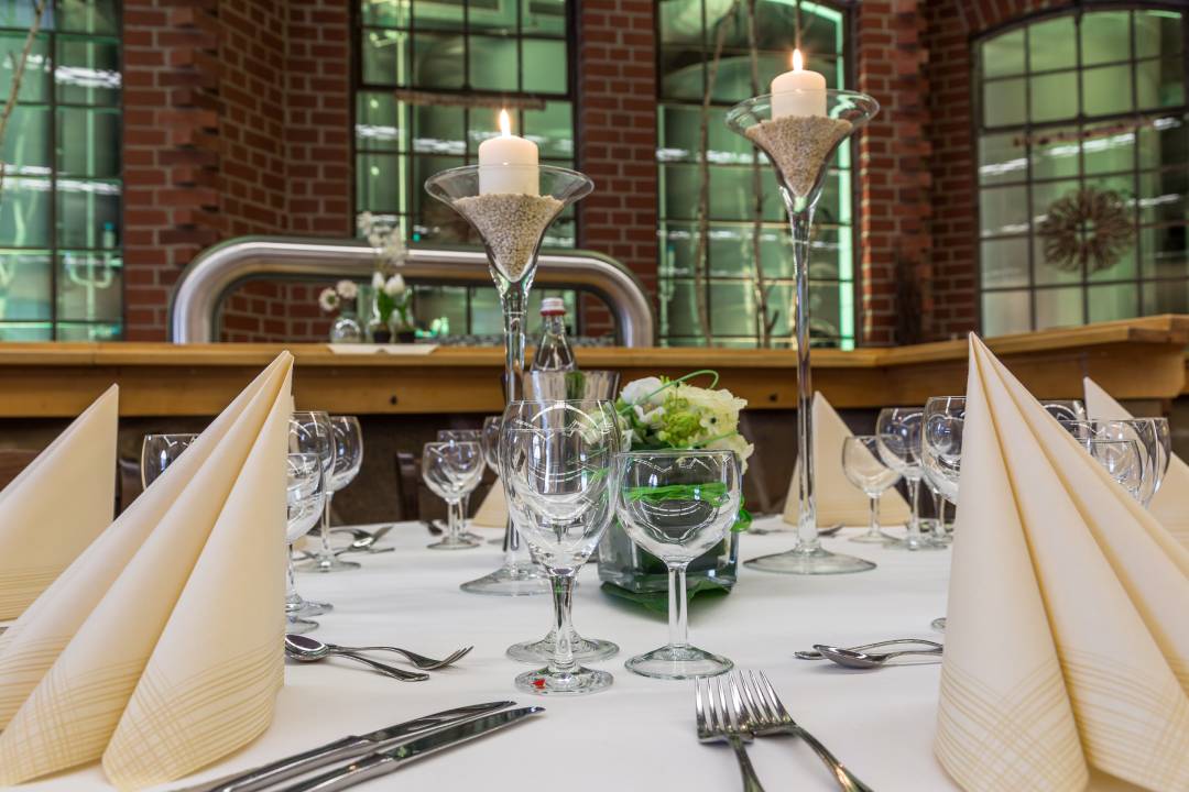 festlich gedeckter Tisch im Brauhaus