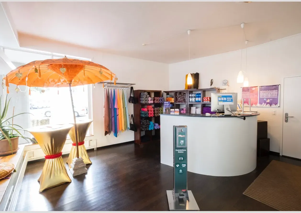 Bikram Yoga College of India-Zürich GmbH