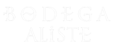Texto blanco sobre fondo negro con la inscripción "BODEGA ALISTE" en una elegante tipografía con serifa.