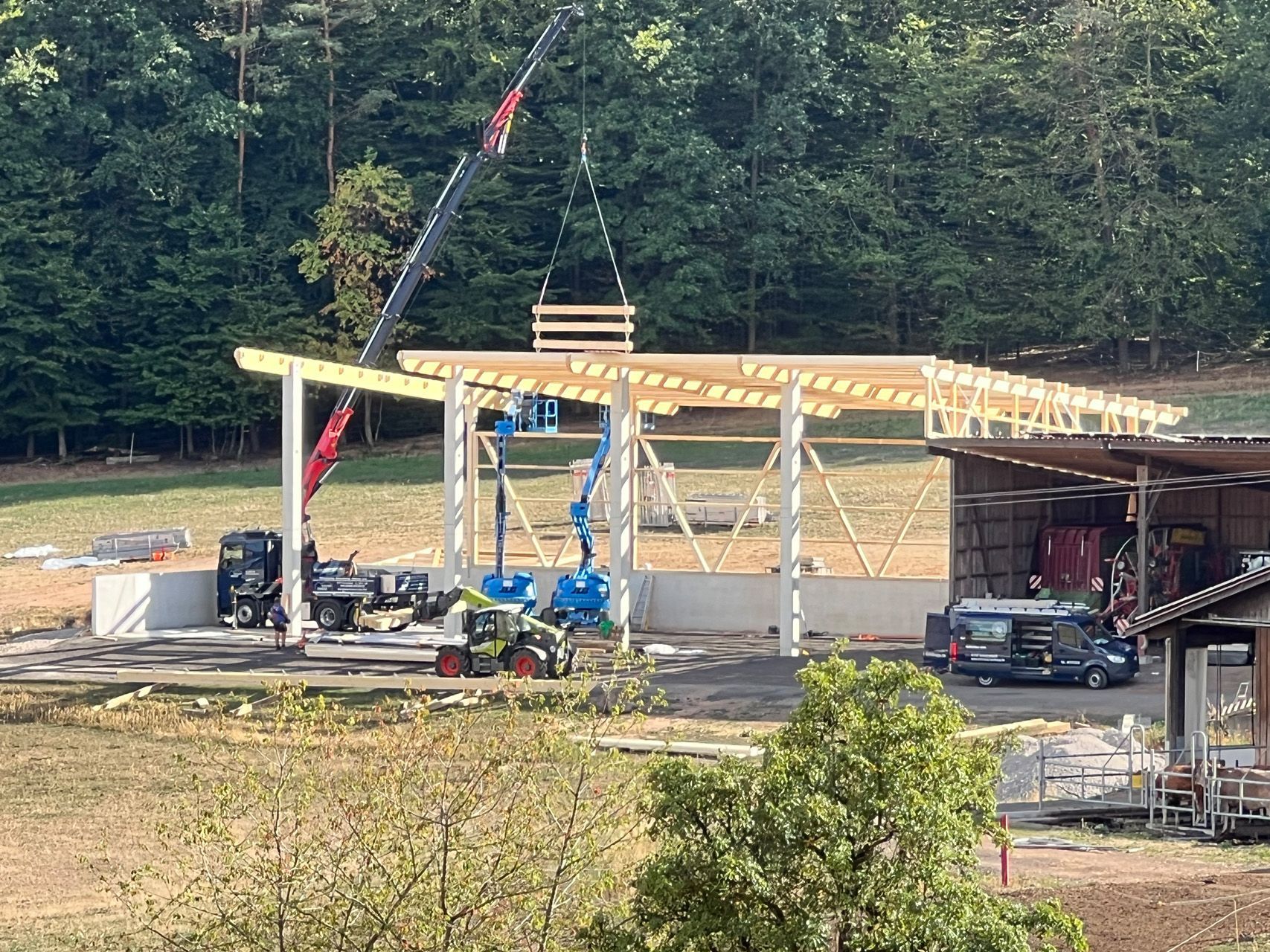 Hallenbau Holzkonstruktion