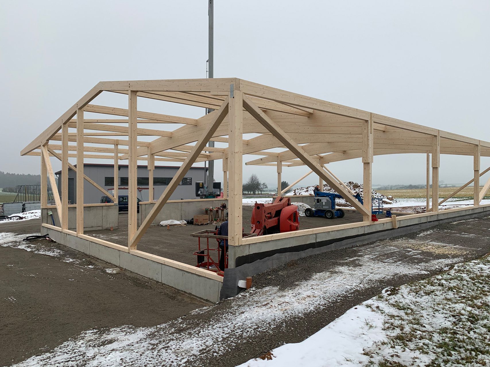 Hallenbau Holzkonstruktion