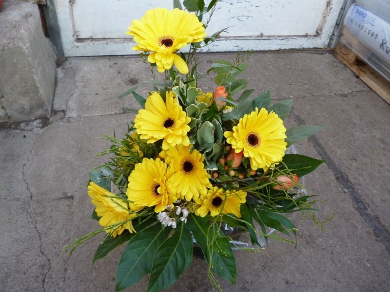 Blumenstrauß aus gelben Blumen