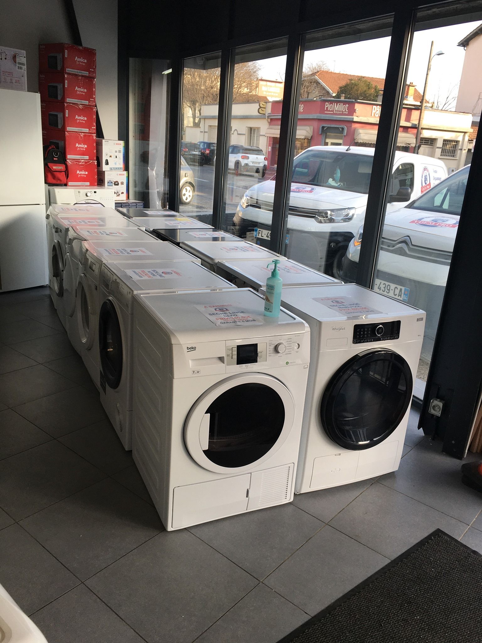 Rangée de lave-linge