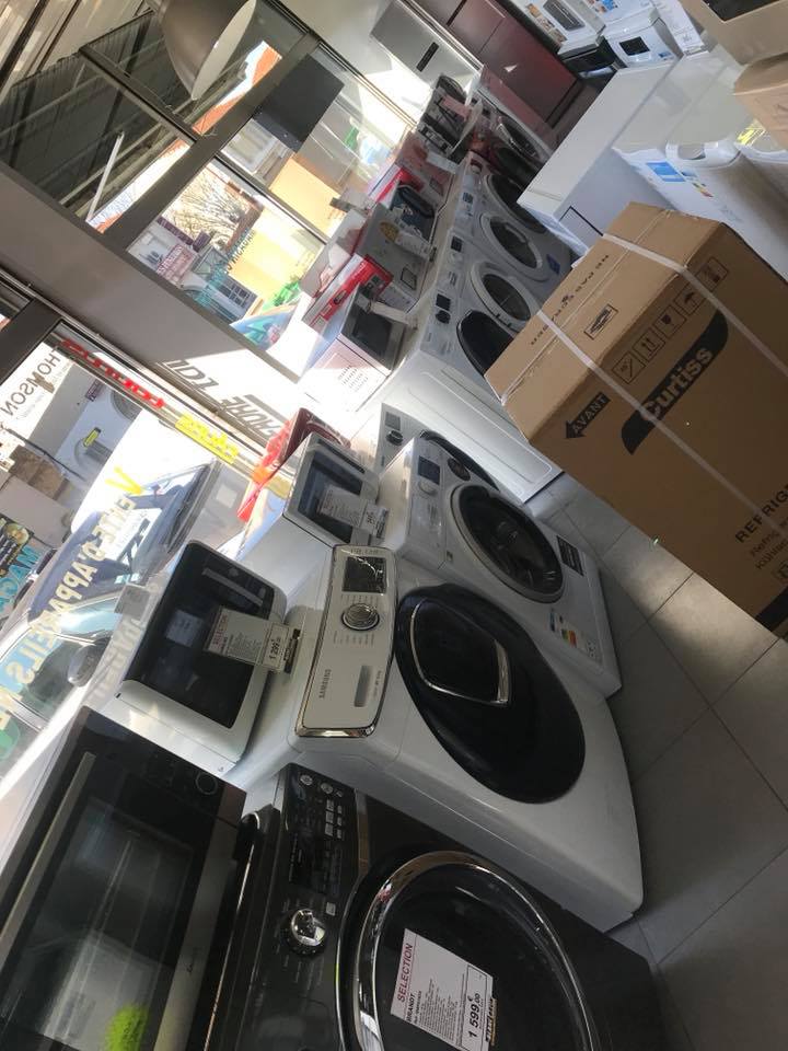 Rangée de machines à laver