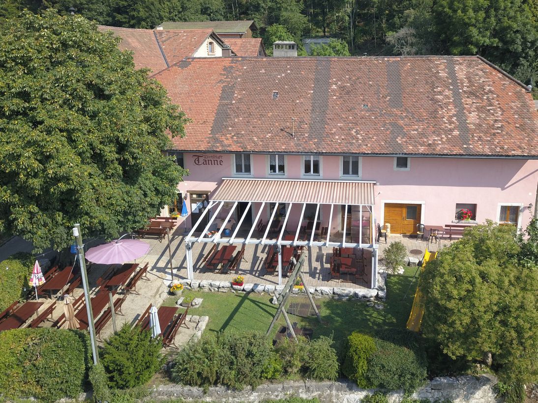 Frische, regionale Schweizer Küche: vom knackigen Salat über Fondue bis zum Pferdefleisch