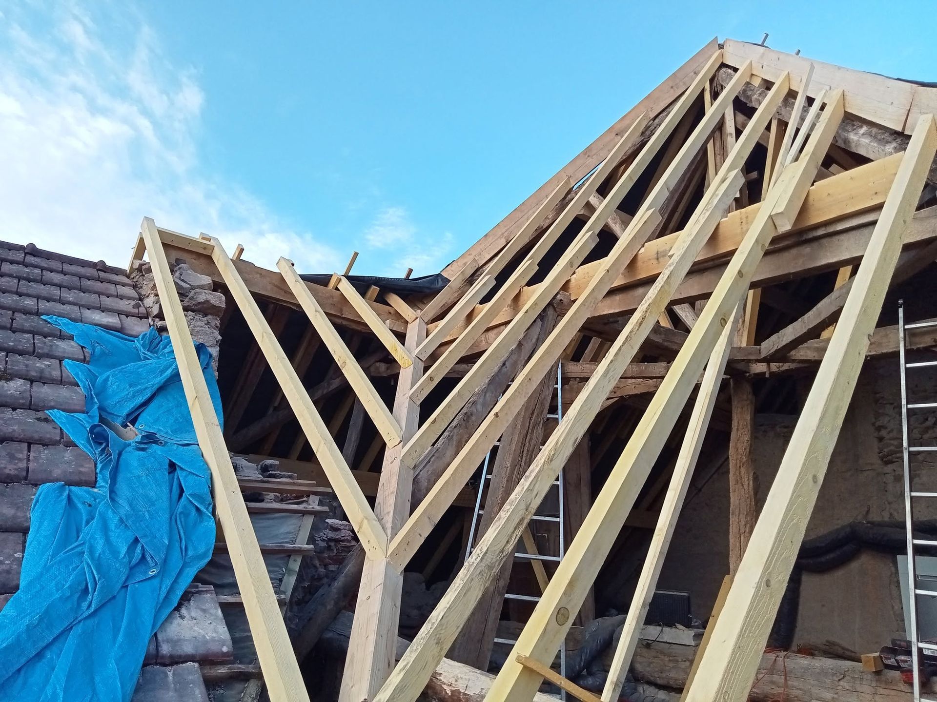 Rénovation charpente, couverture & zinguerie