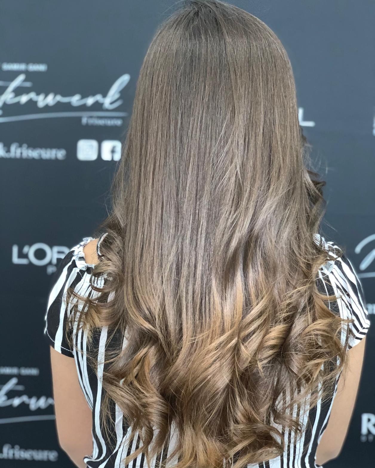 Meisterwerk Friseure by Samir Gani