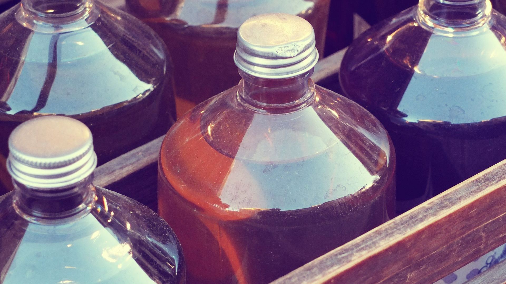 Bouteilles de sirop artisanales