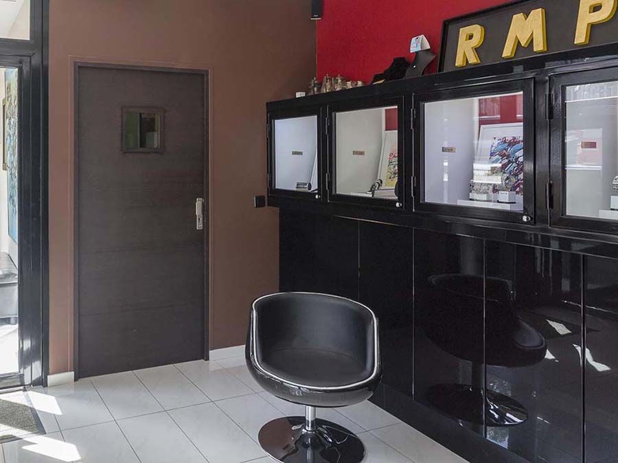 Intérieur de la boutique R.M.P.