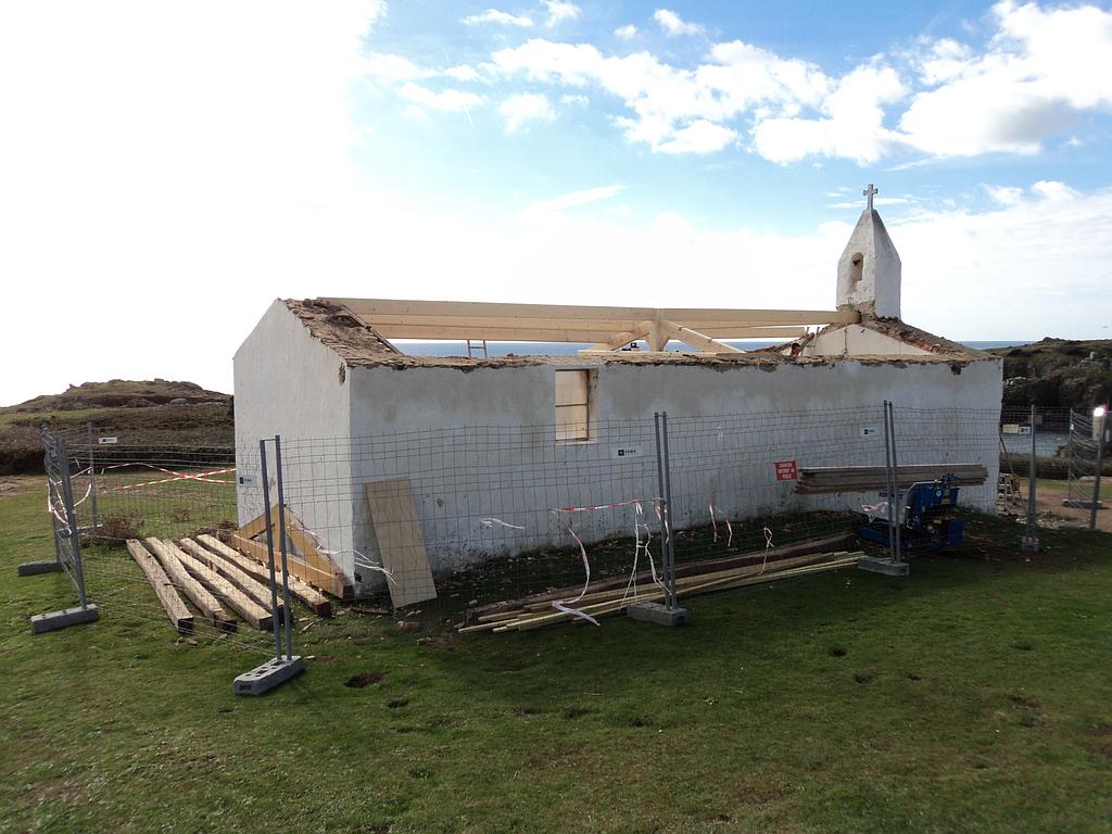 Travaux de toiture sur la chapelle