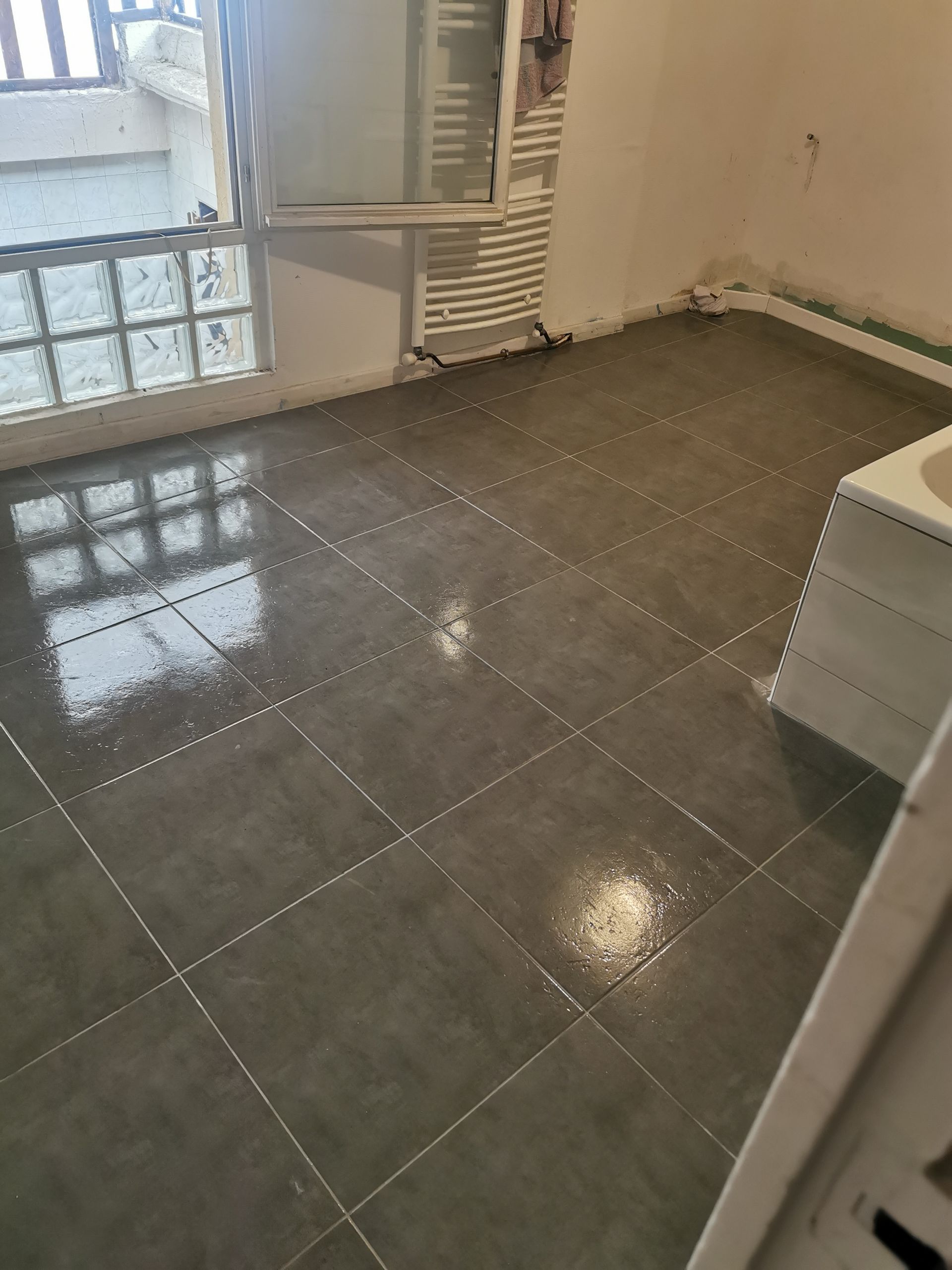 Carrelage dans une salle de bains