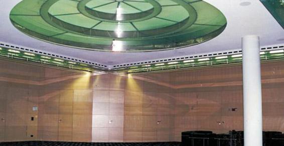 Habillage mural d'une salle de réunion