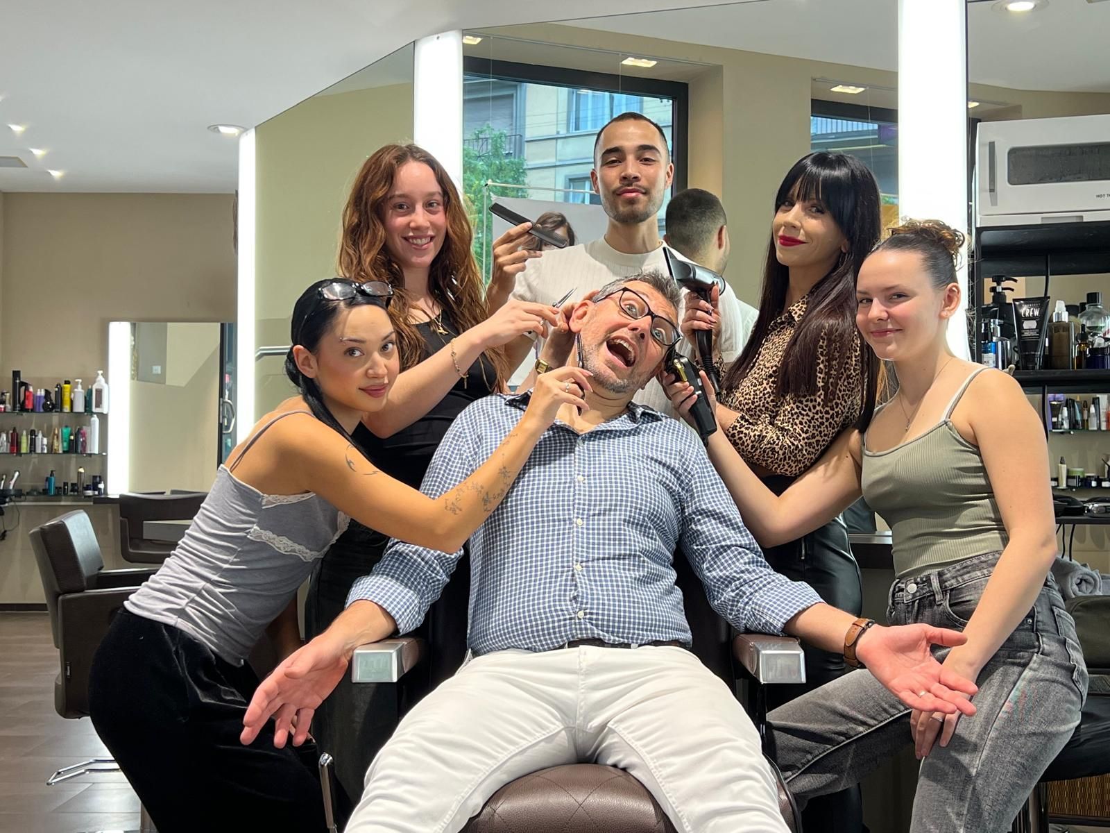 Une équipe de coiffeurs professionnels passionnés - 1er Acte Coiffure