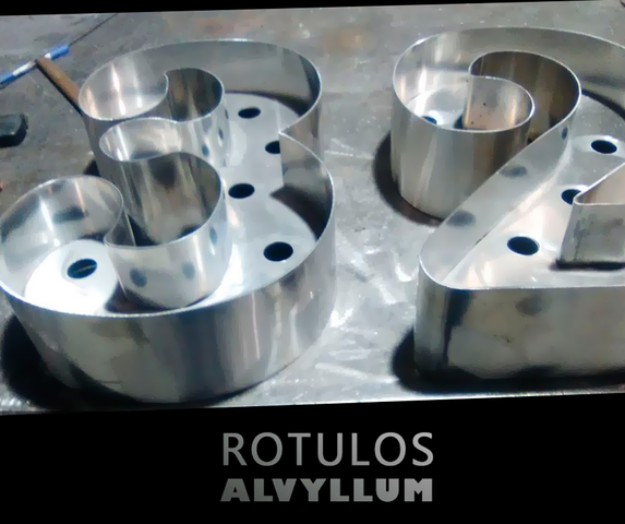Un cartel que dice 'rotulos alvyllum'