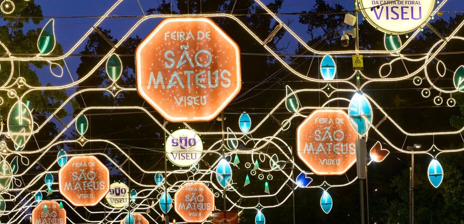 A sign that says sao mateus on it