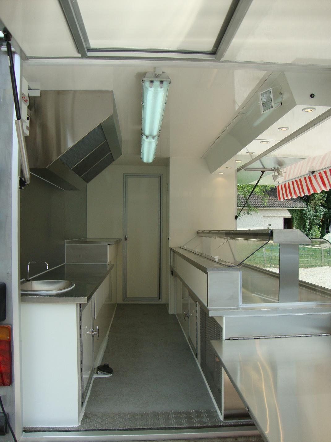 Fourgon marchand ambulant alimentaire