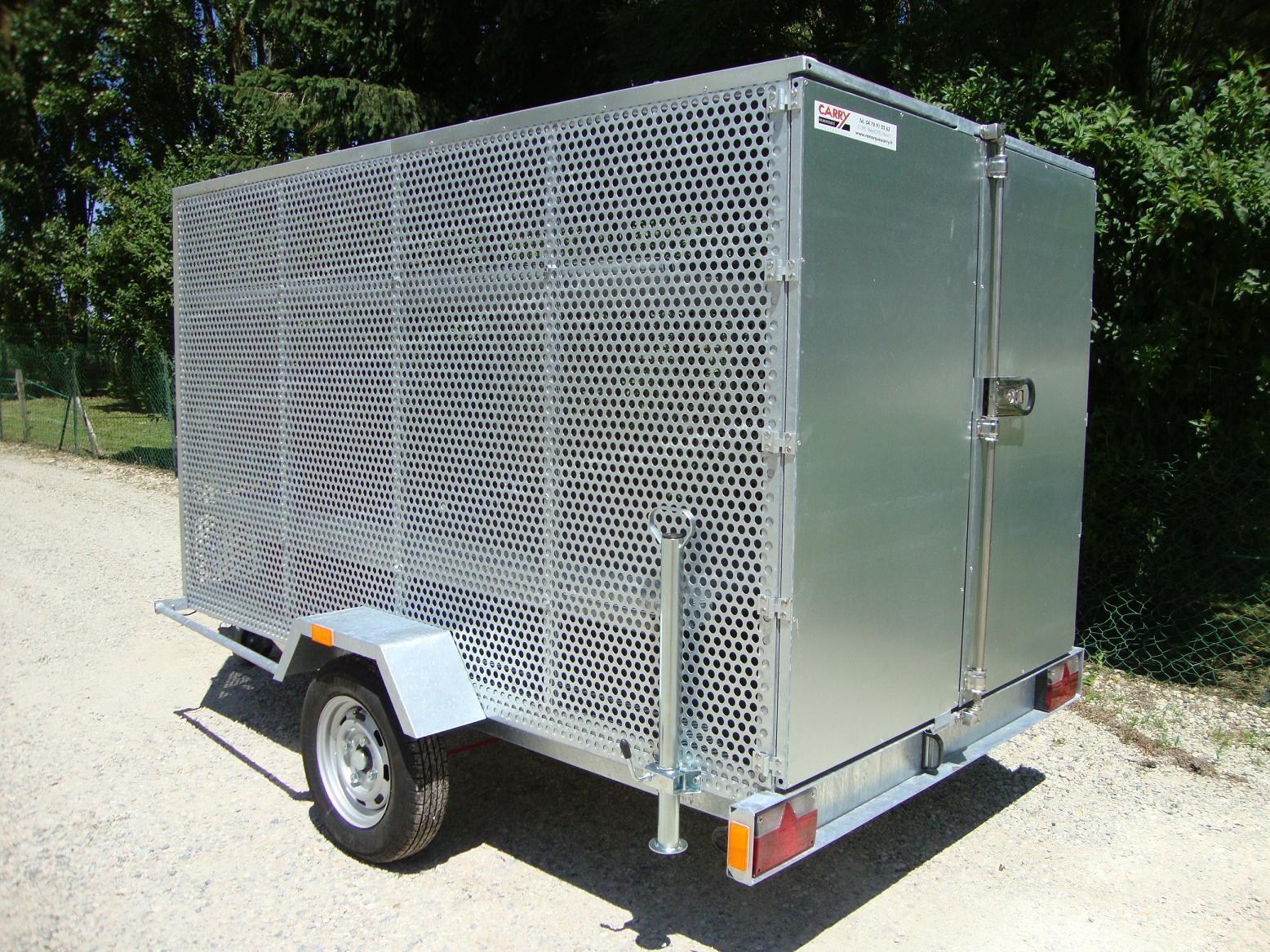 Remorque porte-case protection
