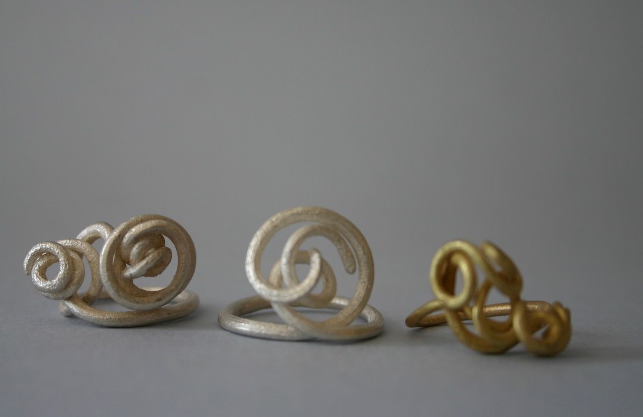 Schmuckstücke von der Schmuckwerkstatt Regula Freiburghaus