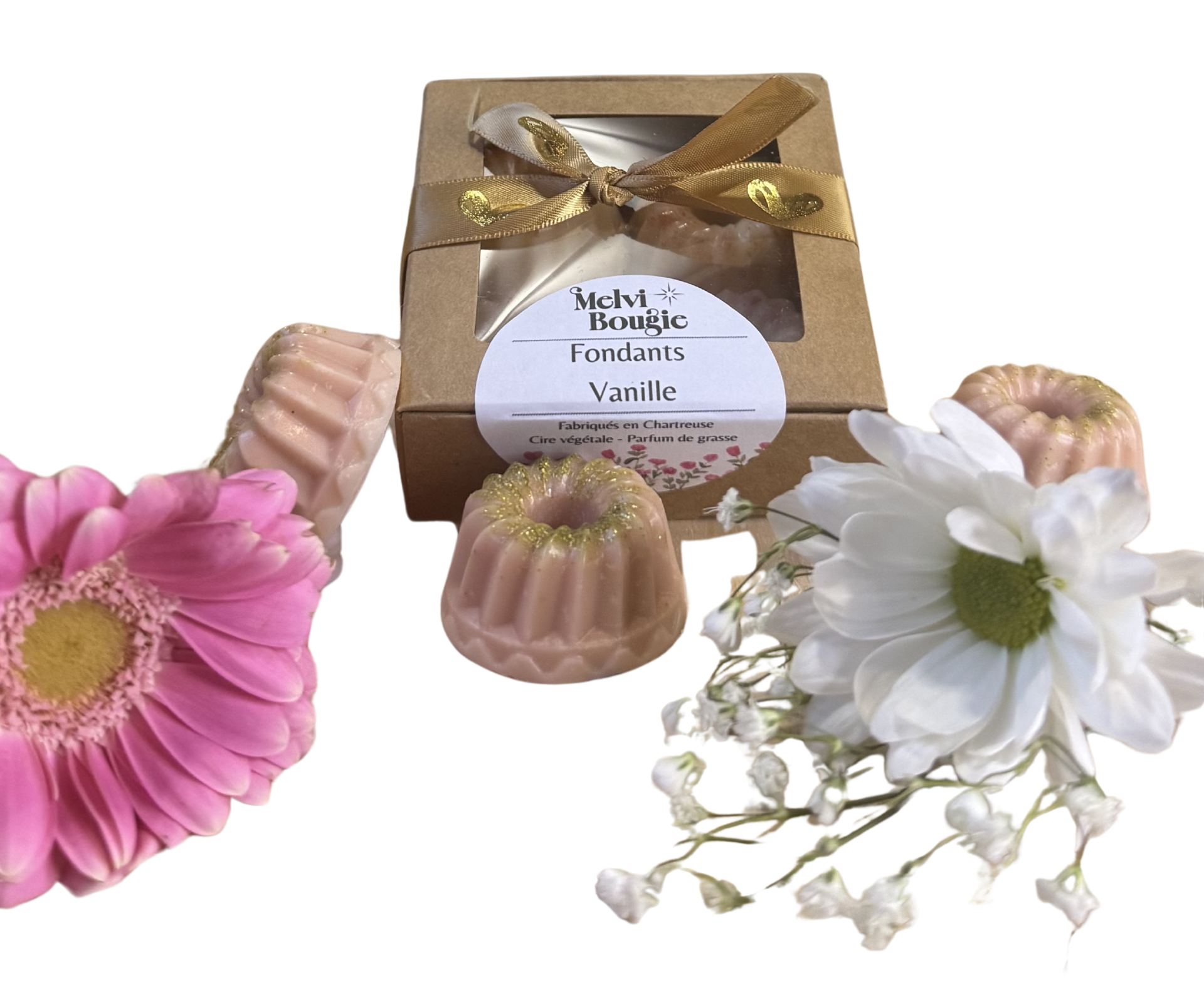 Sapin de Noël en céramique illuminé avec étoile à son sommet, boîte de biscuits en forme de sapin sur support en bois.