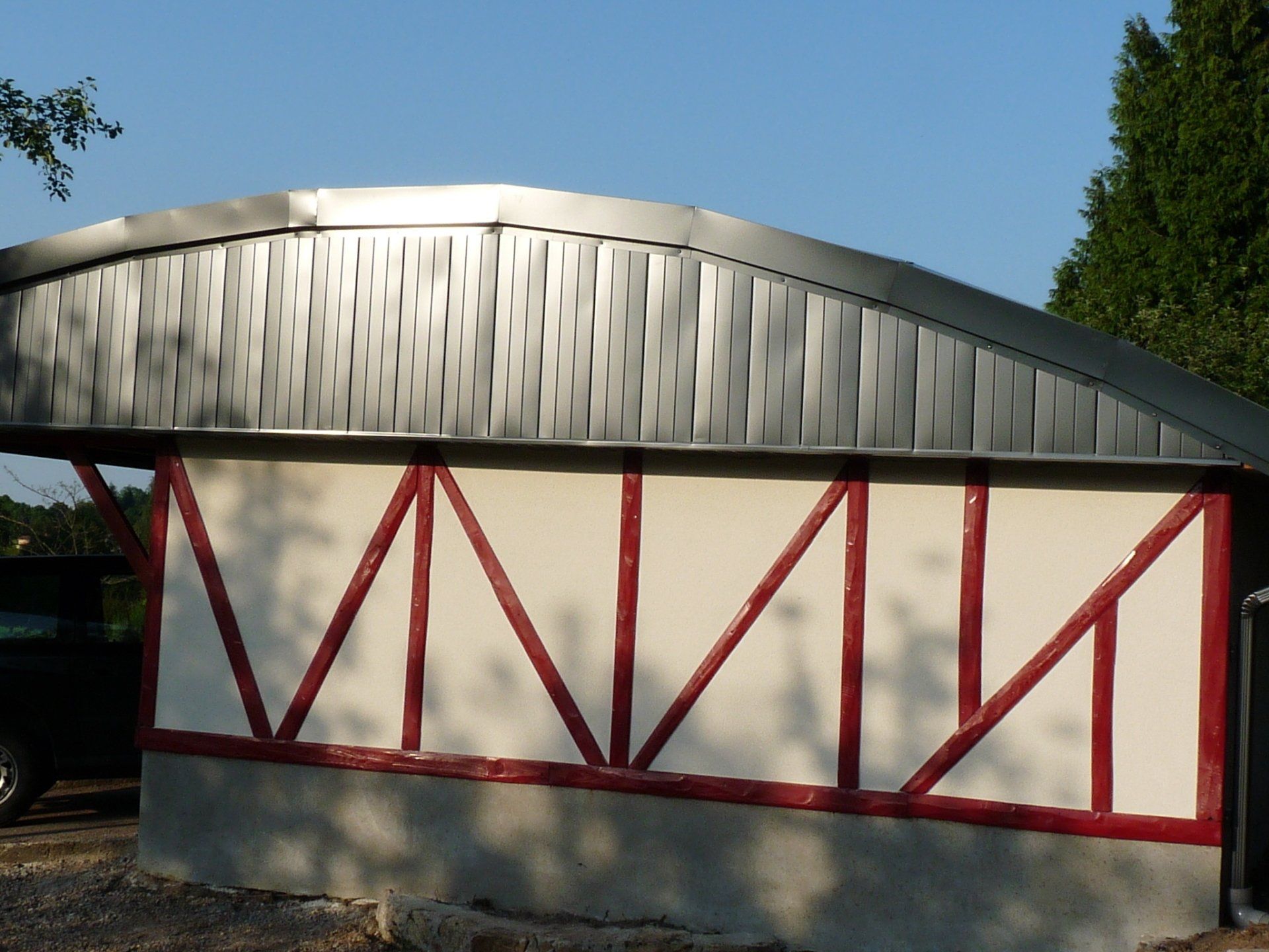 Toiture en plaques ondulées acier