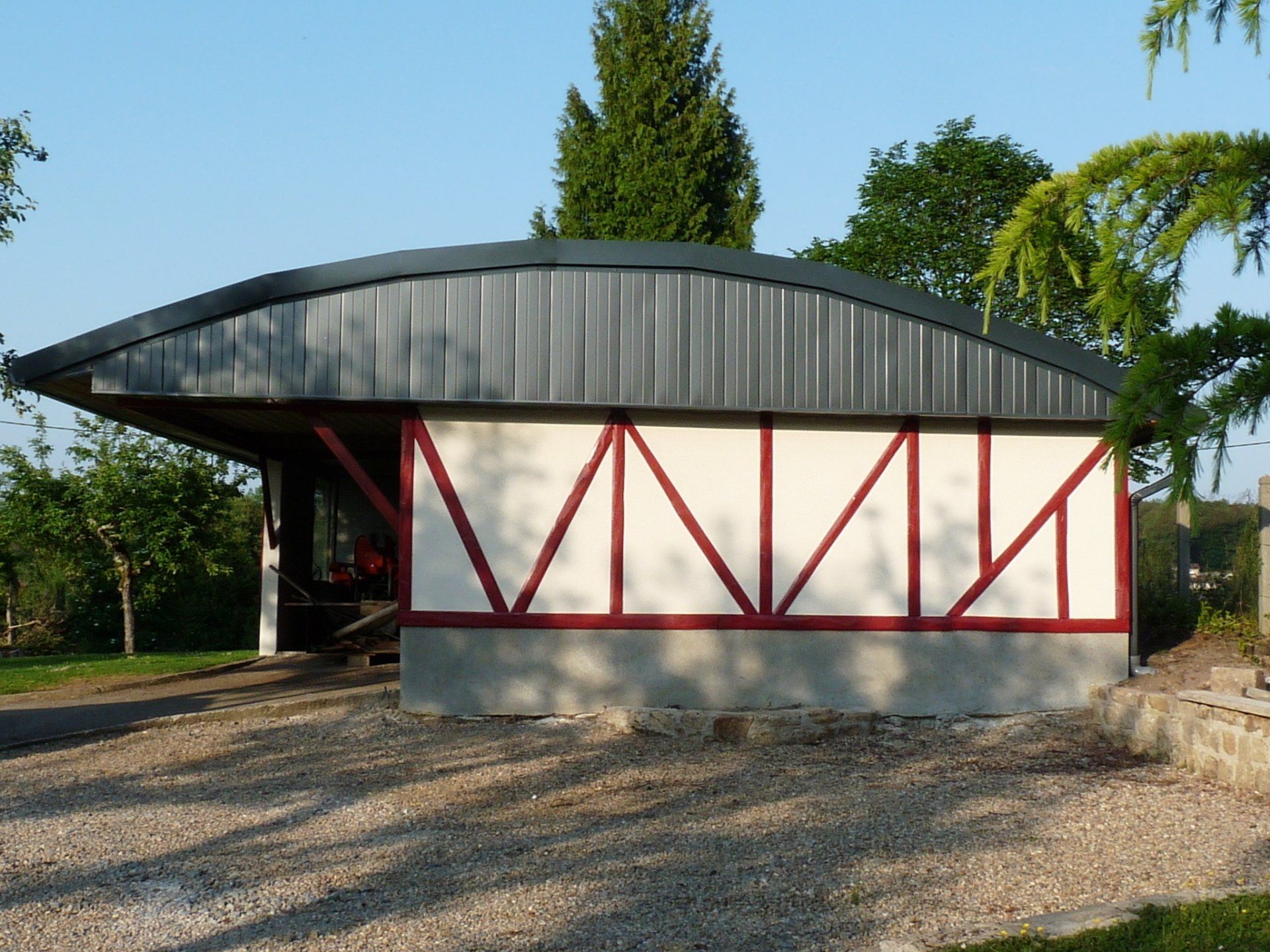 Toiture en plaques ondulées
