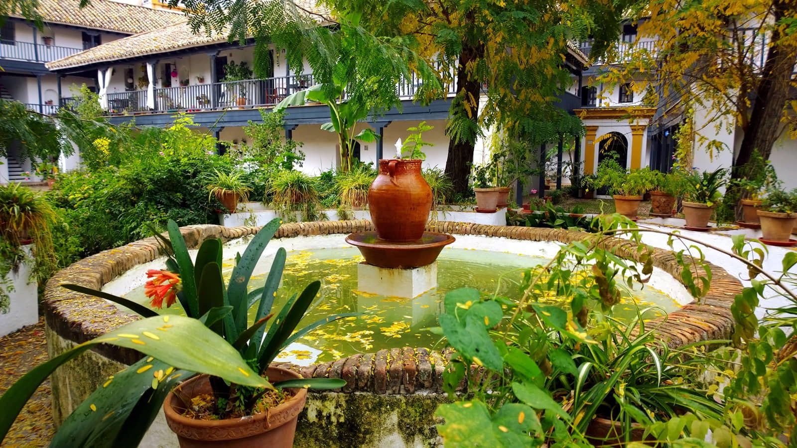 Corral del Conde | Patio