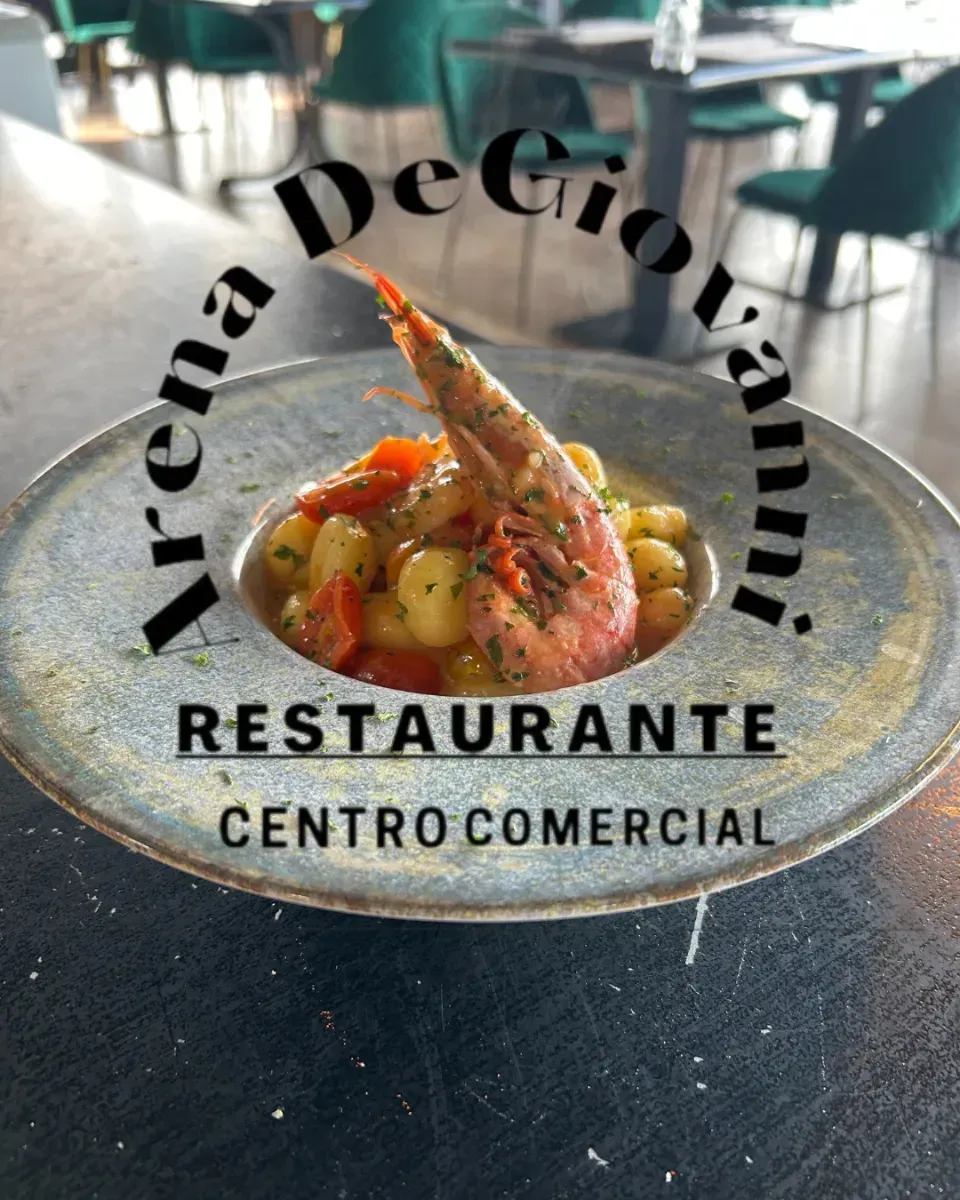 Un plato de comida del restaurante Arena de Giovanni del centro comercial.