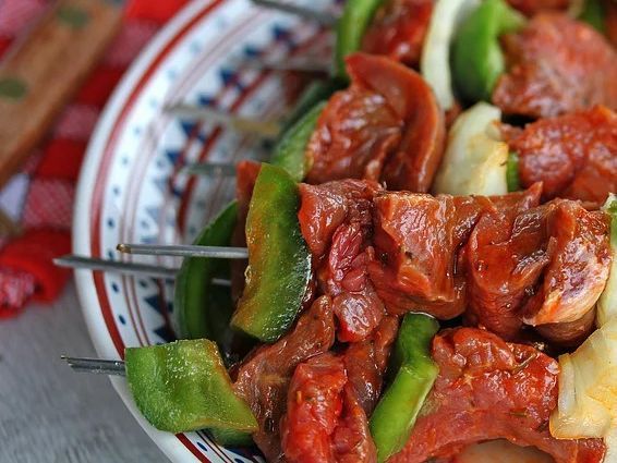 Marché Istanbul-boucherie halal-brochette-Fribourg