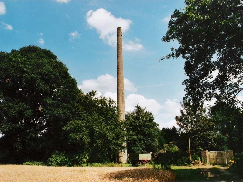 Sprengung eins Schornsteins