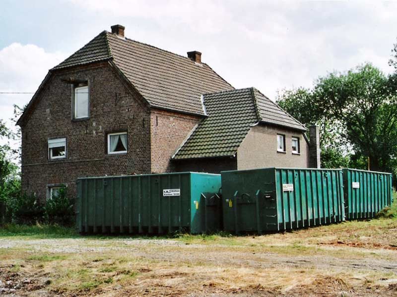 Sprengung eins Schornsteins