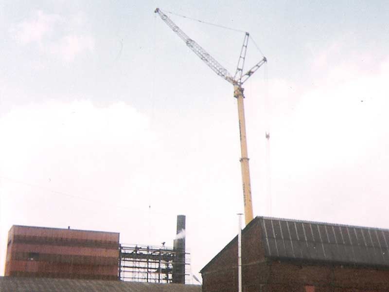 Abbruch eines Säureturms