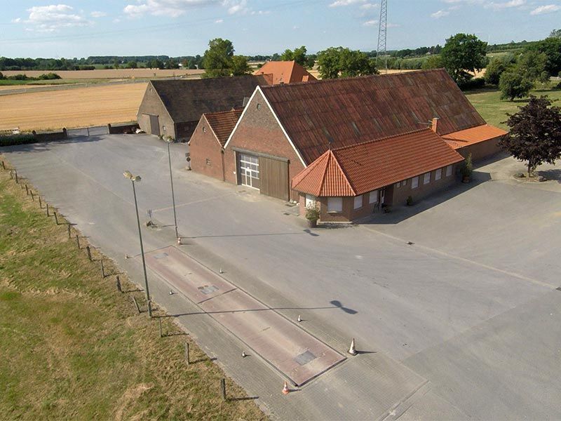 Büro, Werkstatt, LKW-Waage