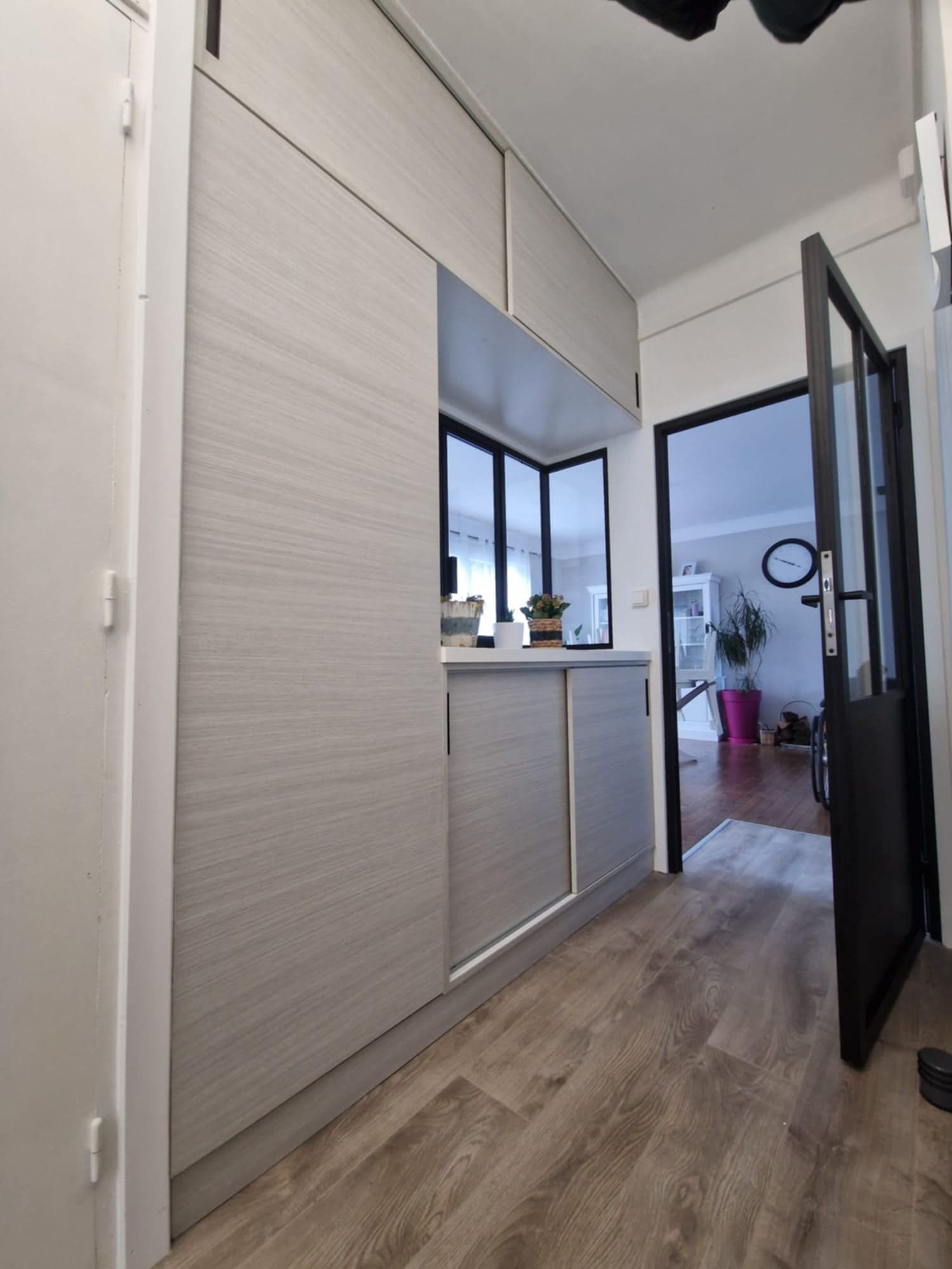 Meubles de rangement.