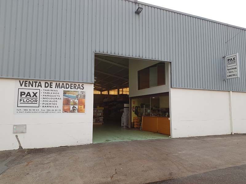 Entrada del almacén: Letrero de 