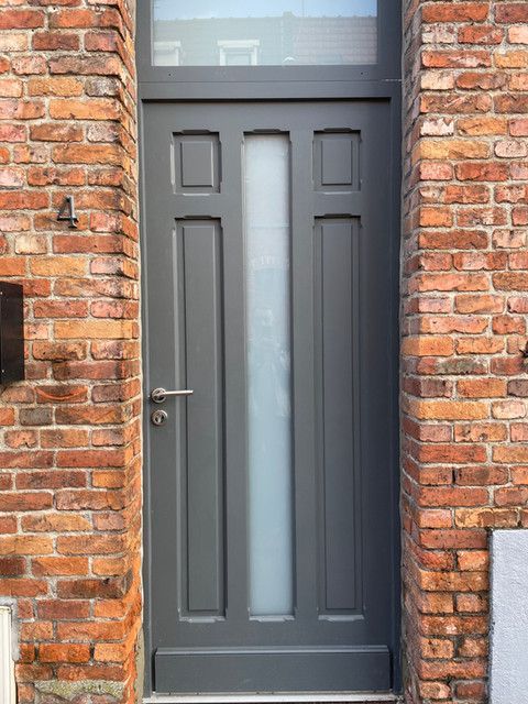 Porte d'entrée en aluminium