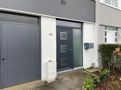 Porte d'entrée en aluminium avec vitre